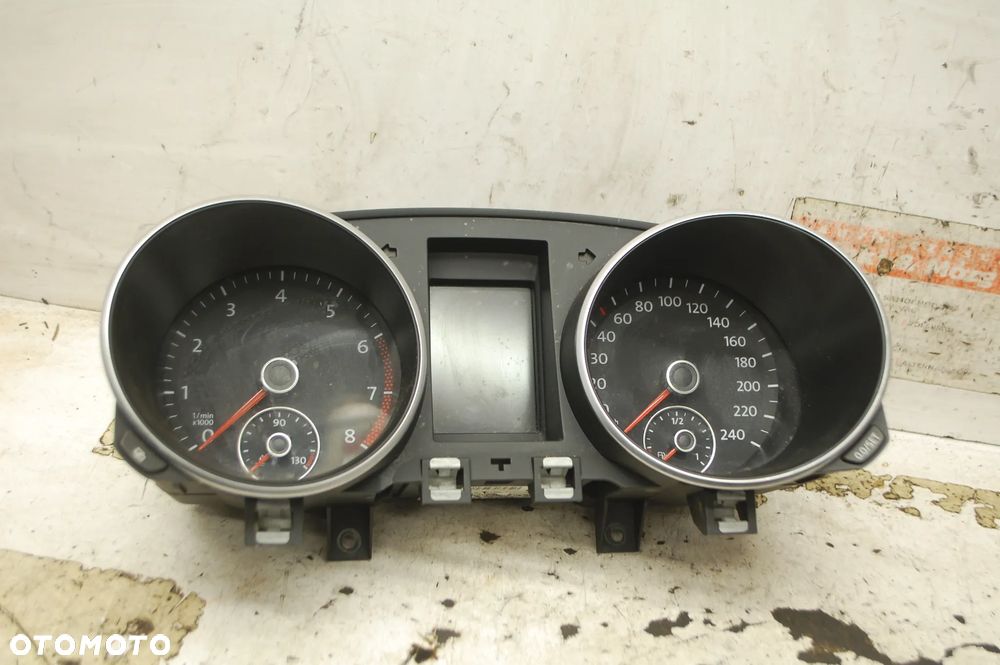 LICZNIK ZEGAR 5K0920870B VW GOLF VI 1.4 TSI 160TYS.KM - 1