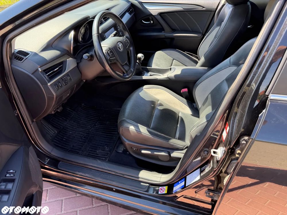 Toyota Avensis 2.0 D-4D Premium - 13
