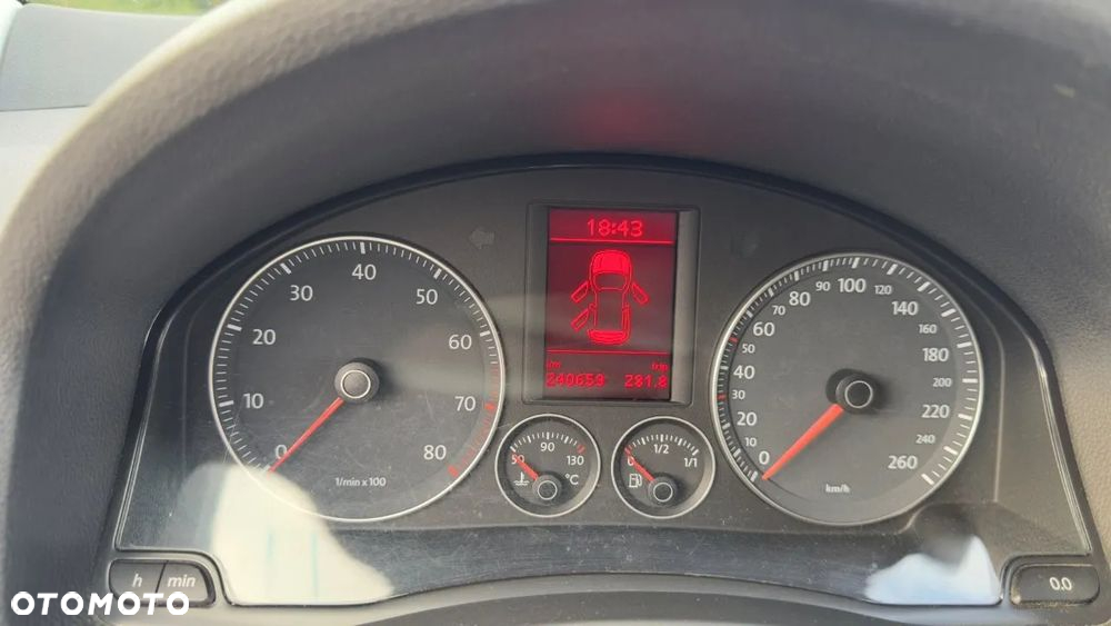 Volkswagen Golf 1.6 United - 13