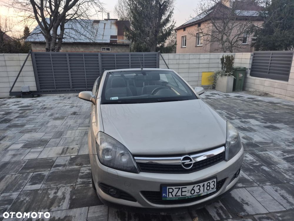 Opel Astra 1.9 CDTI DPF Cosmo - 1