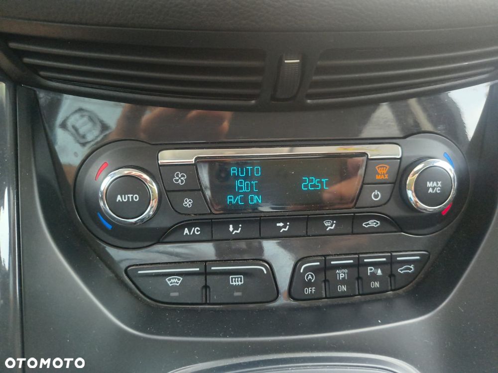 Ford Kuga 2.0 TDCi 4x4 ST-Line - 23