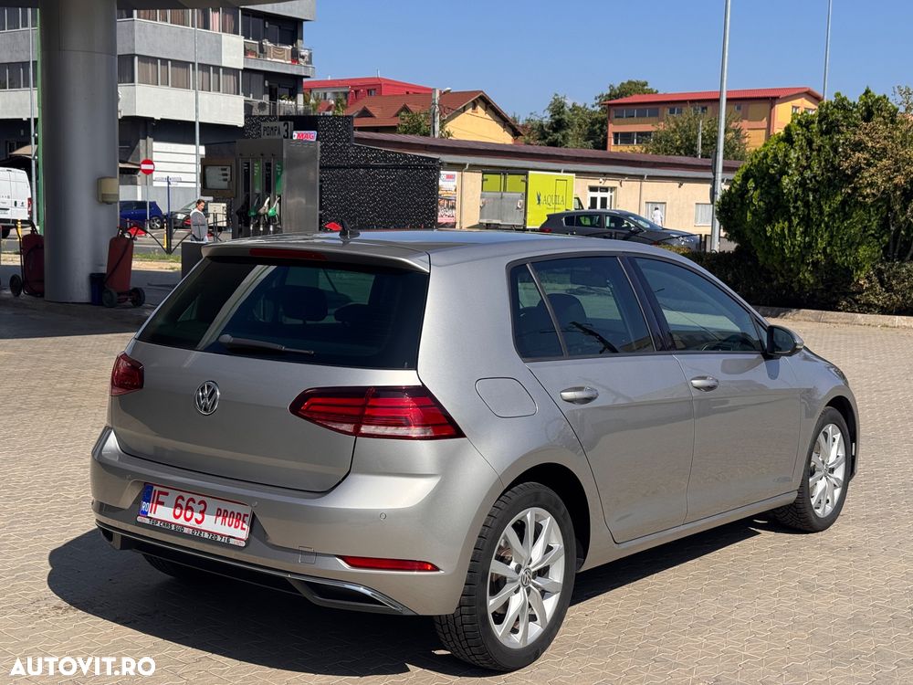 Volkswagen Golf - 9