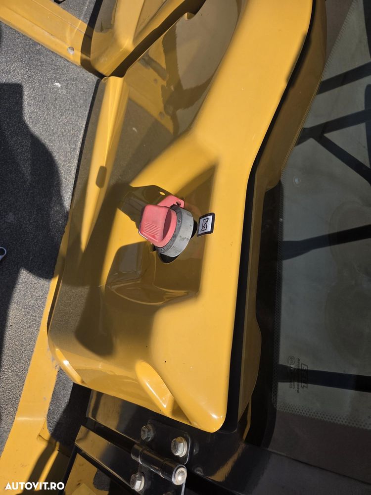 Bell DUMPER 6x6, 2020, 4980h, bena 21mc, util 30 t, intoarce in 8m, Mercedes 335CP, cutie viteze automata, viteza 50km/h, INMATRICULABIL definitiv, gresare automata, capota rabatabila, produs in GERMANIA, anv 70% ok, leasing 4 ani-PROMOTIE 149.000 EUR+tva - 39