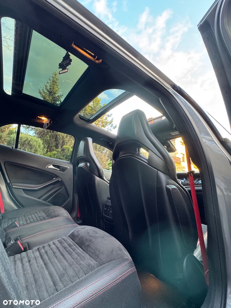 Mercedes-Benz GLA 45 AMG 4Matic 7G-DCT Edition 1 - 15