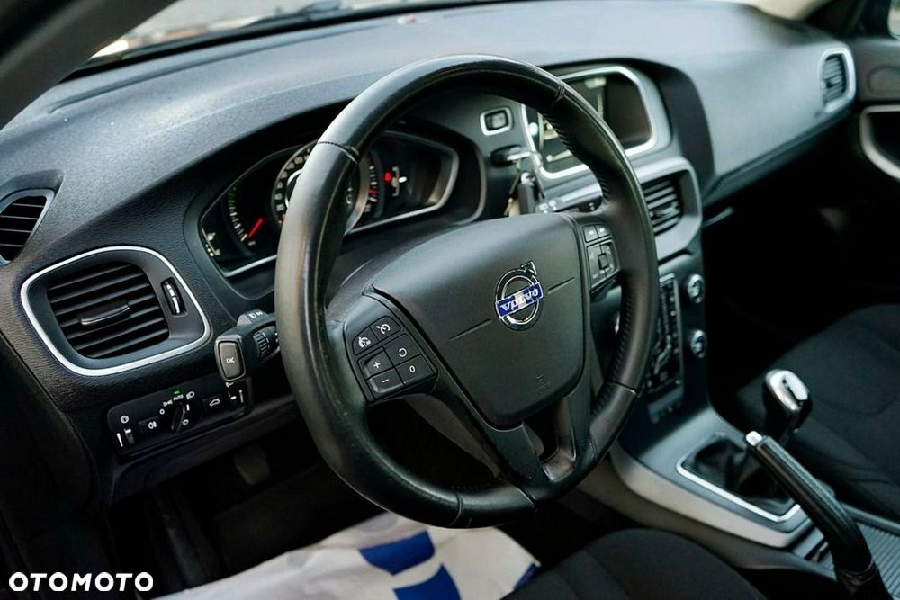 Volvo V40 - 22