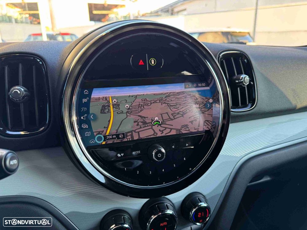 MINI Countryman Cooper D Premium First Essential Auto - 14