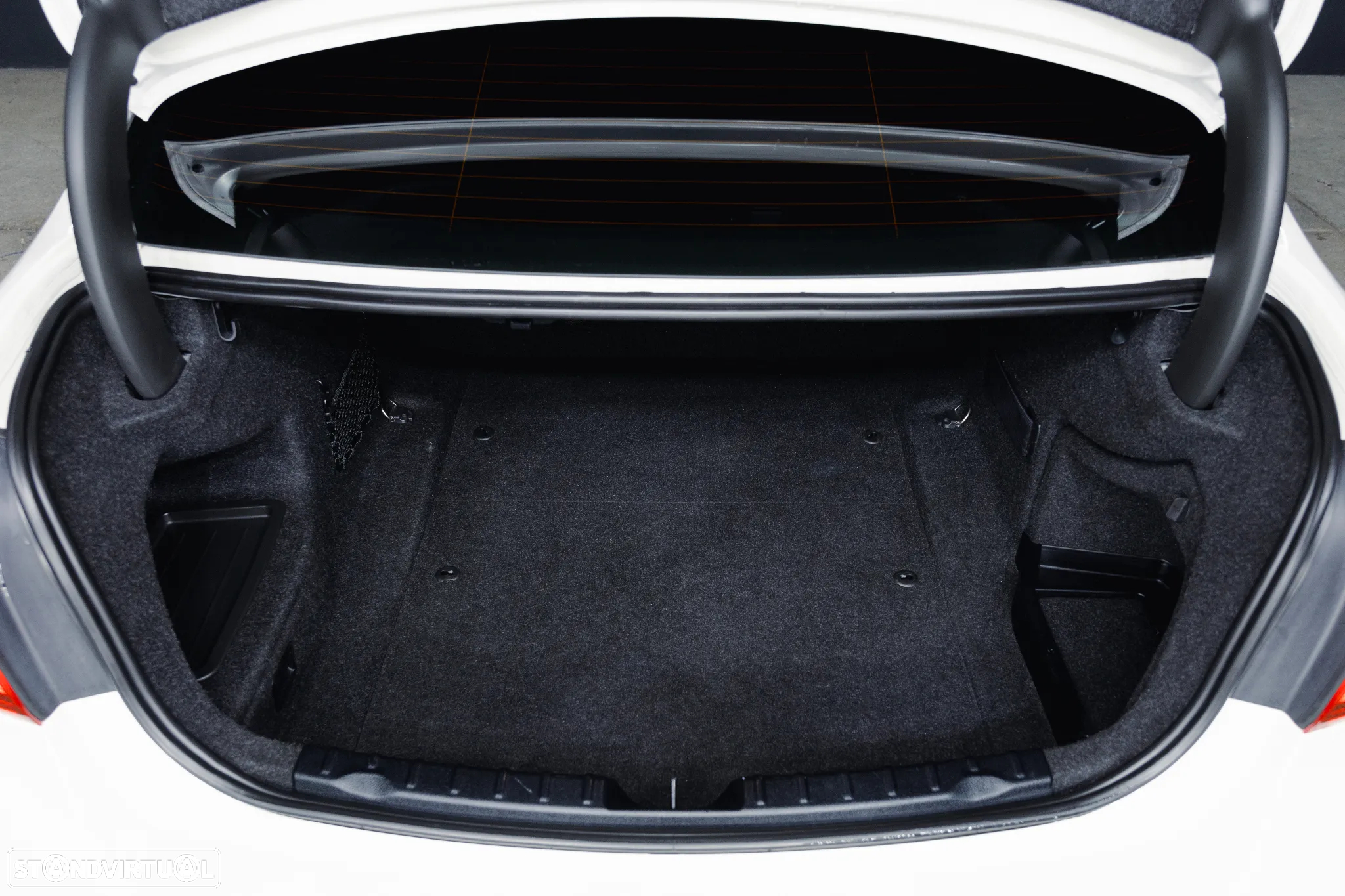 BMW 335 i Sport-Aut. - 21