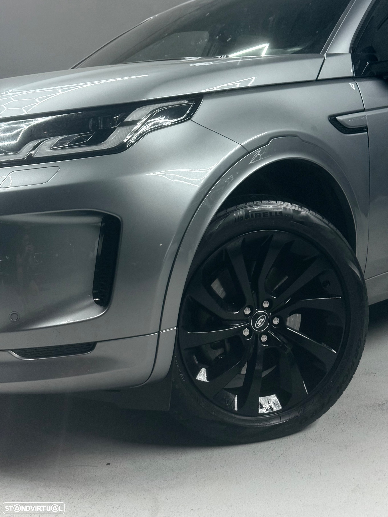 Land Rover Discovery Sport 2.0 D AWD R-Dynamic HSE - 2