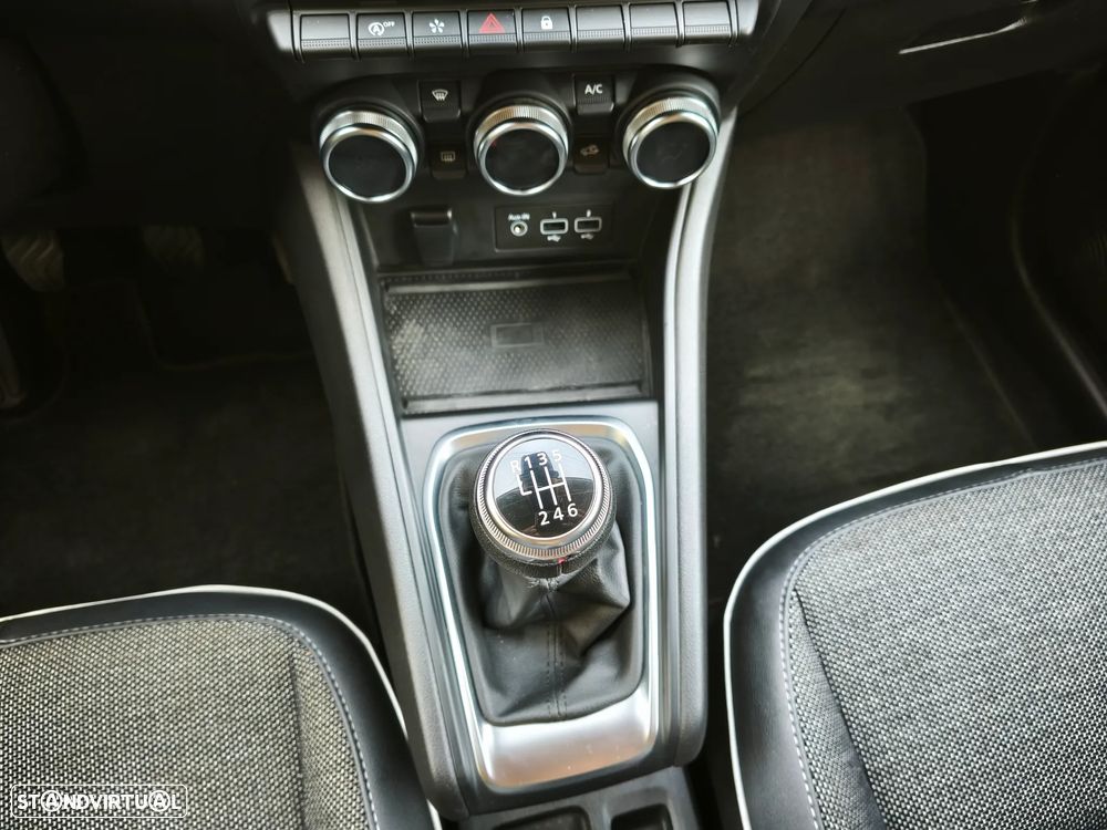 Renault Captur 1.0 TCe Exclusive - 30