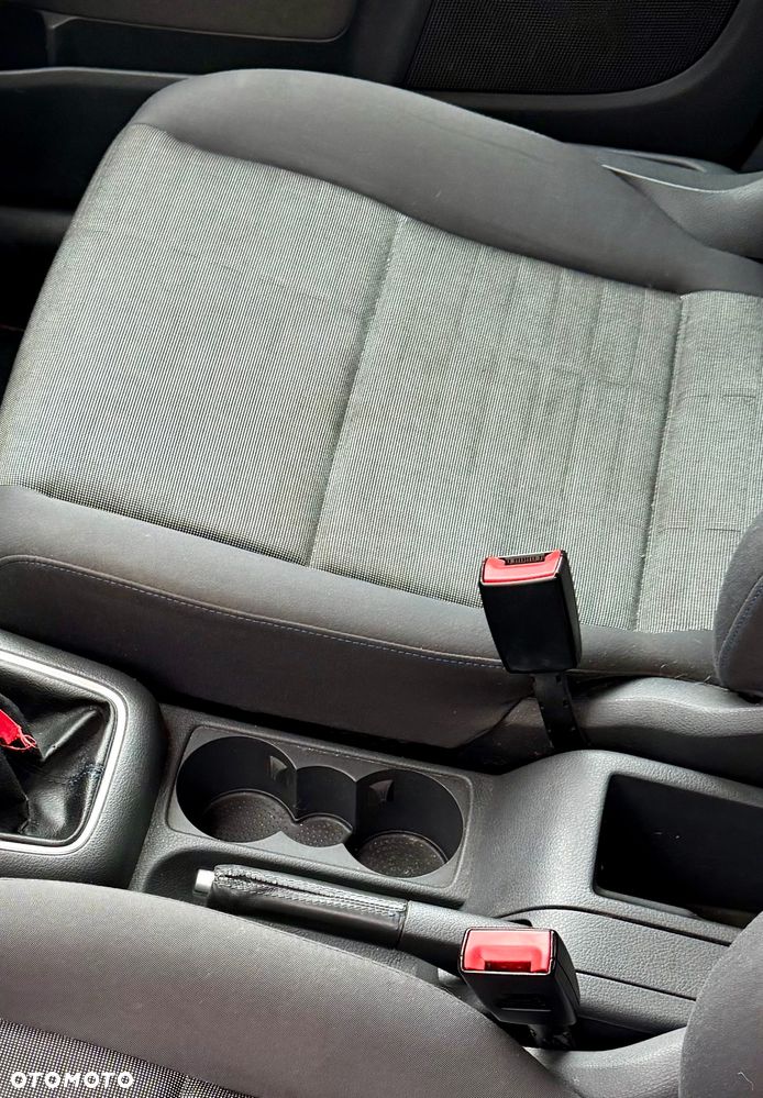 Volkswagen Golf Plus 1.6 FSI Comfortline - 29