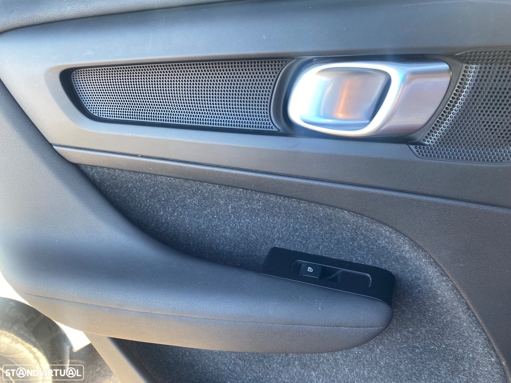 Volvo XC 40 1.5 T2 Momentum Plus - 7