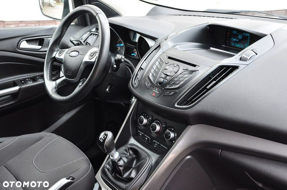 Ford Kuga - 29