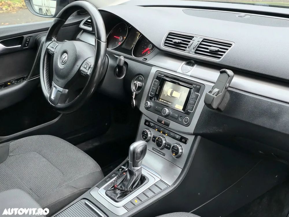Volkswagen Passat 2.0 TDI DSG BlueMotion Technology Comfortline - 8