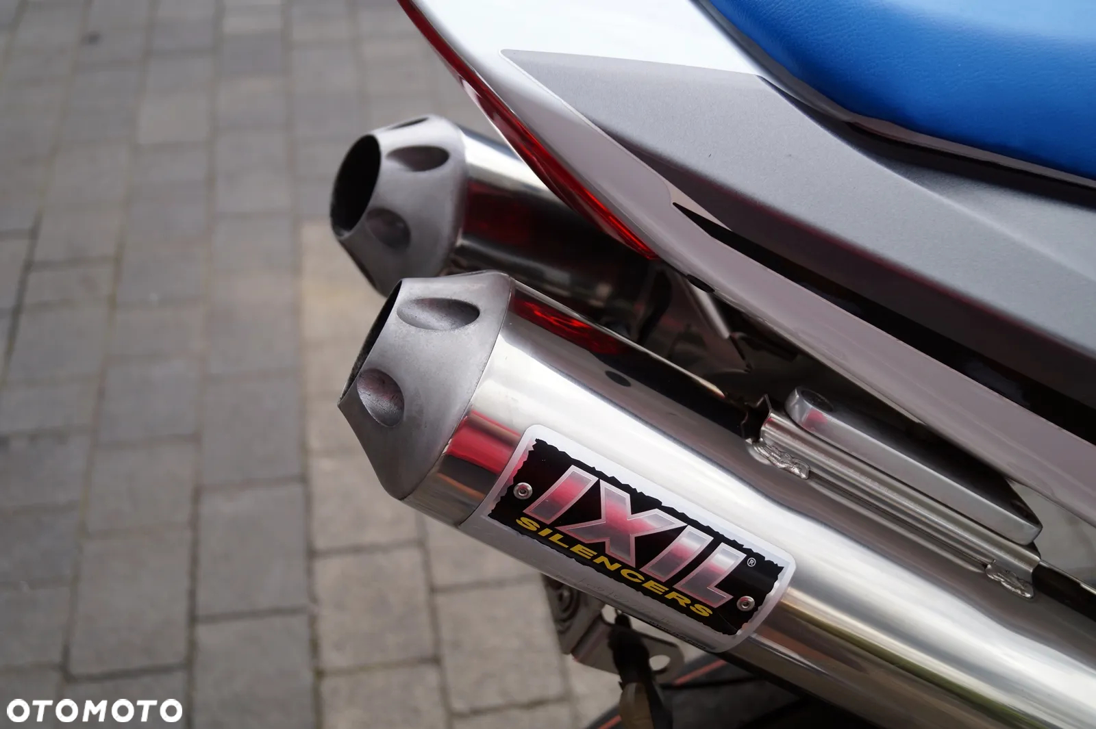 Suzuki GSX-R - 16