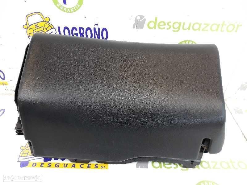 PORTA LUVAS MERCEDES-BENZ CLASE CLC BM 203 - 1