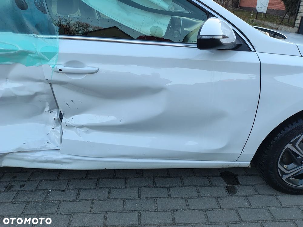 Hyundai i30 - 23