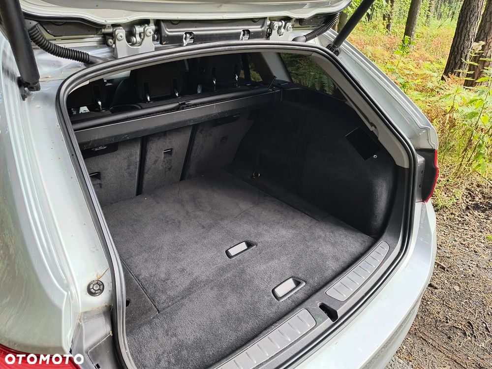 BMW Seria 3 320d xDrive - 18