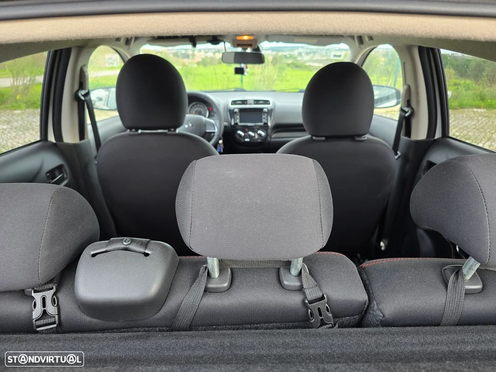 Mitsubishi Space Star 1.2 Intense Connect Edition - 11