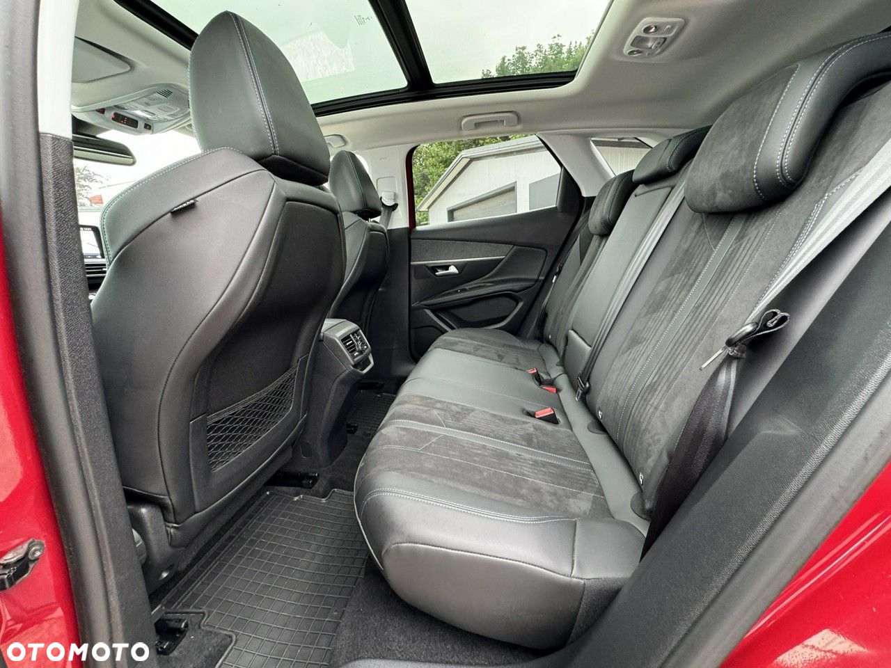 Peugeot 3008 PureTech 130 Stop & Start GPF EAT8 Allure Pack - 32