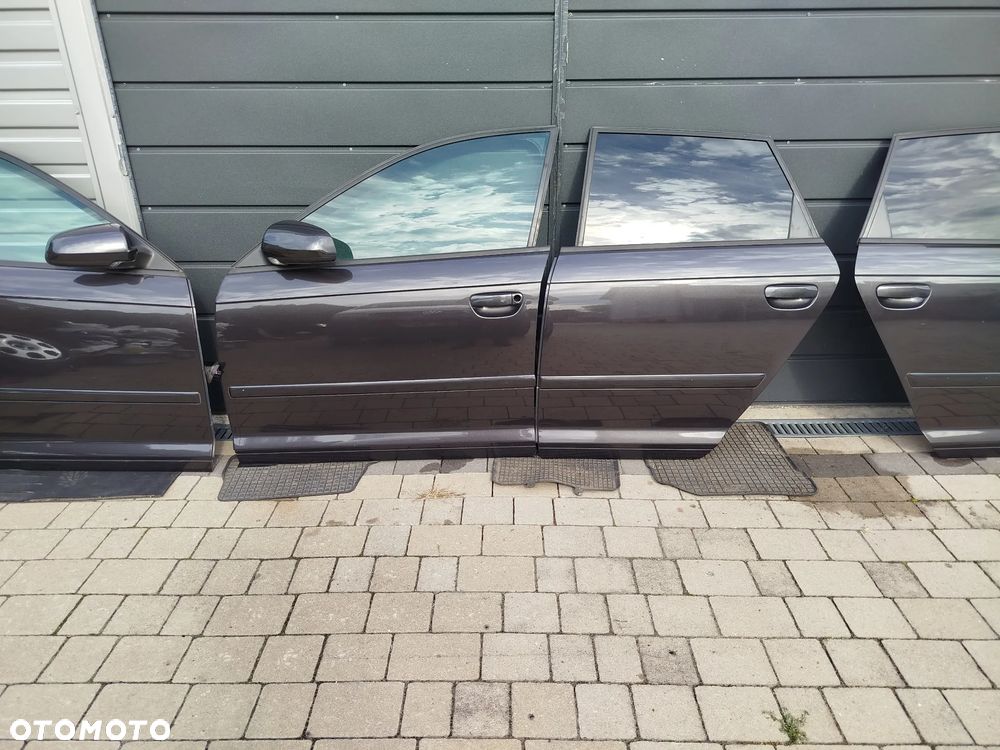 Audi A3 8P drzwi LZ7L wszystkie części