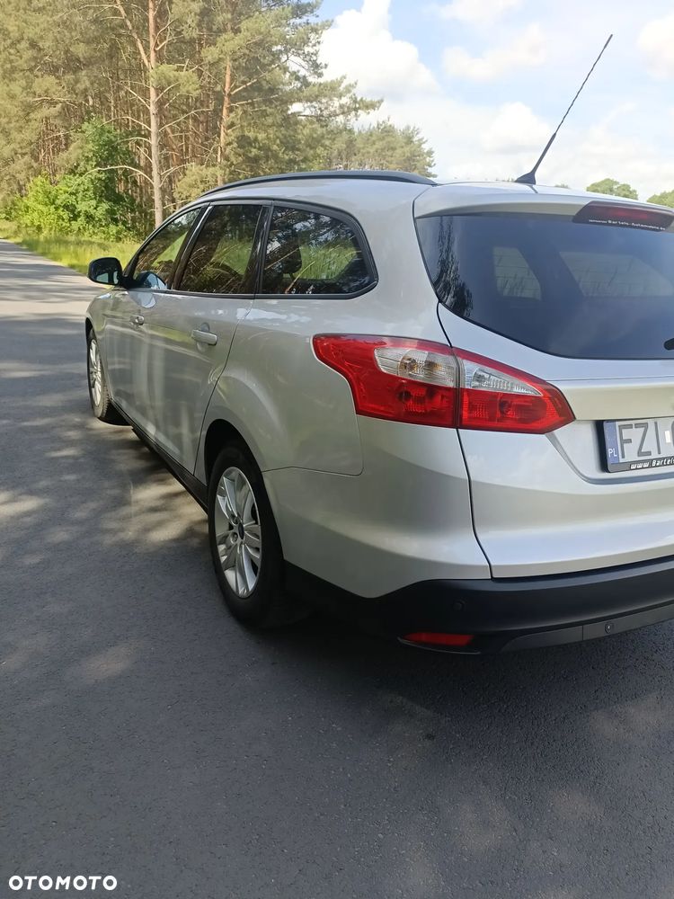 Ford Focus 1.6 EcoBoost Start-Stopp-System Champions Edition - 4