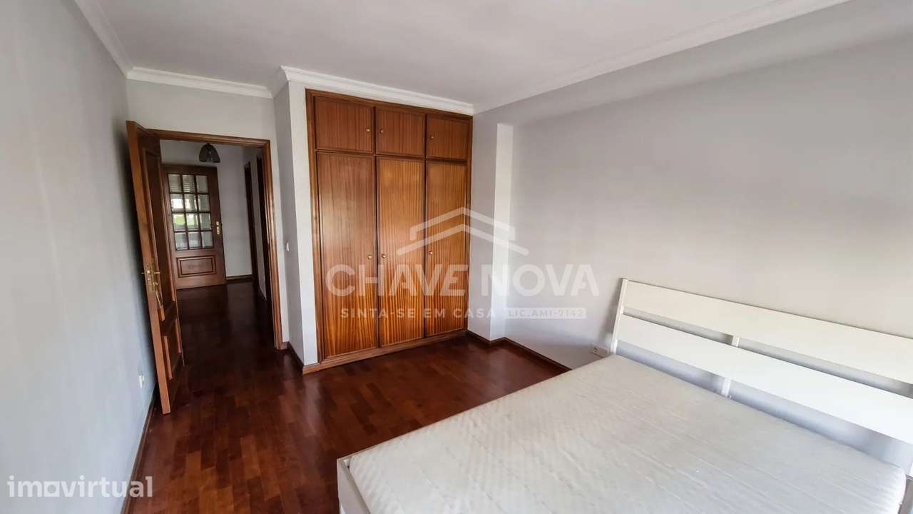 Apartamento T2 c/ Varanda e Arrumo em Paranhos - Grande imagem: 4/34