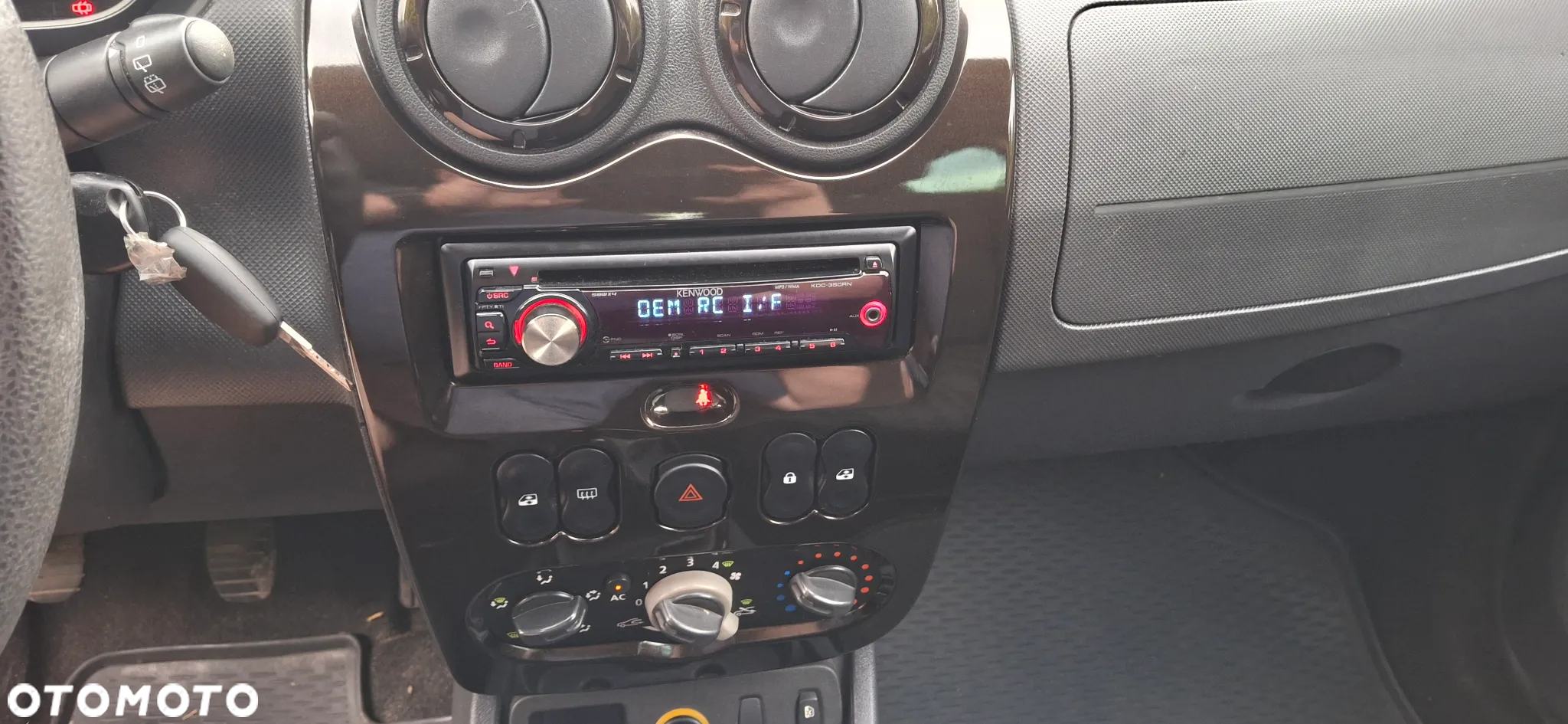 Dacia Duster 1.6 16V 4x2 Laureate - 35