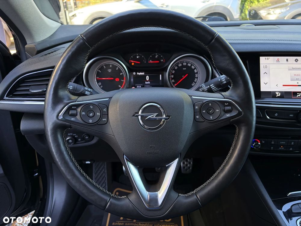 Opel Insignia - 22