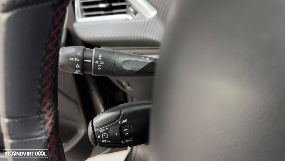 Peugeot 2008 1.2 PureTech GT Line - 18
