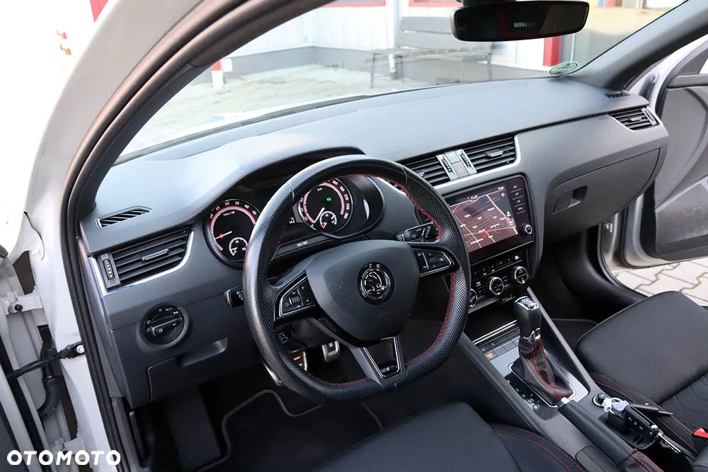Skoda Octavia 2.0 TDI SCR 4x4 RS DSG - 23
