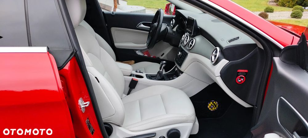 Mercedes-Benz CLA 180 - 7