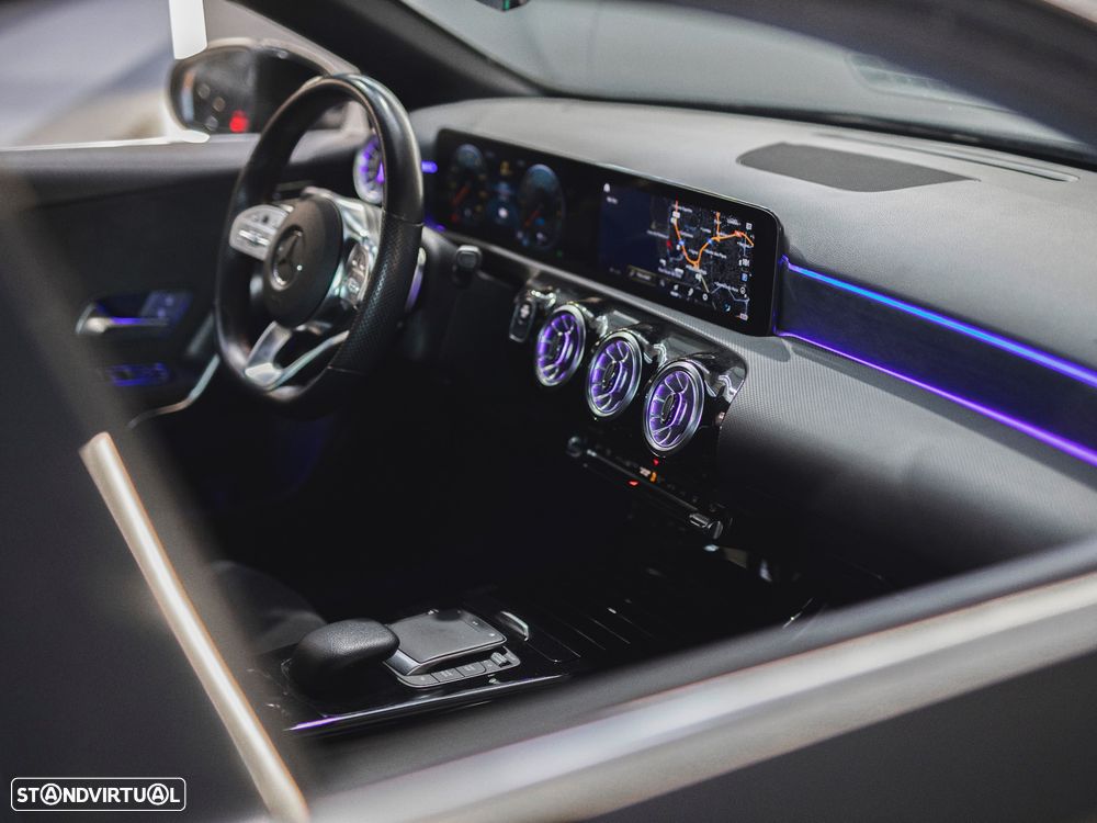 Mercedes-Benz A 250 e 8G-DCT AMG Line - 17