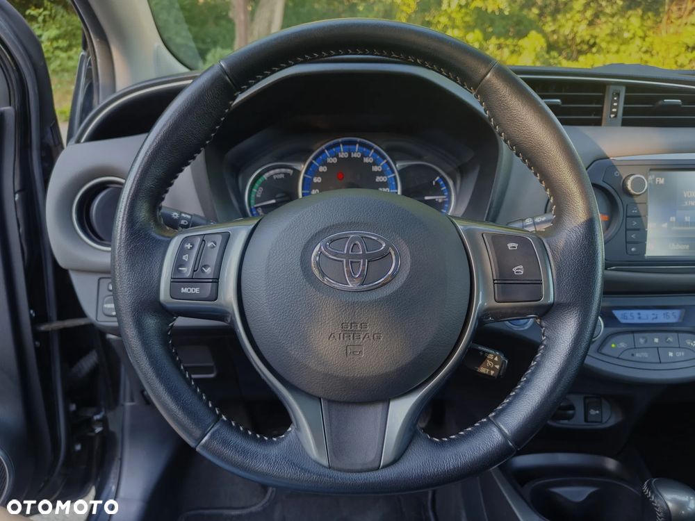 Toyota Yaris 1.5 VVT-i Comfort mit Design Paket - 25