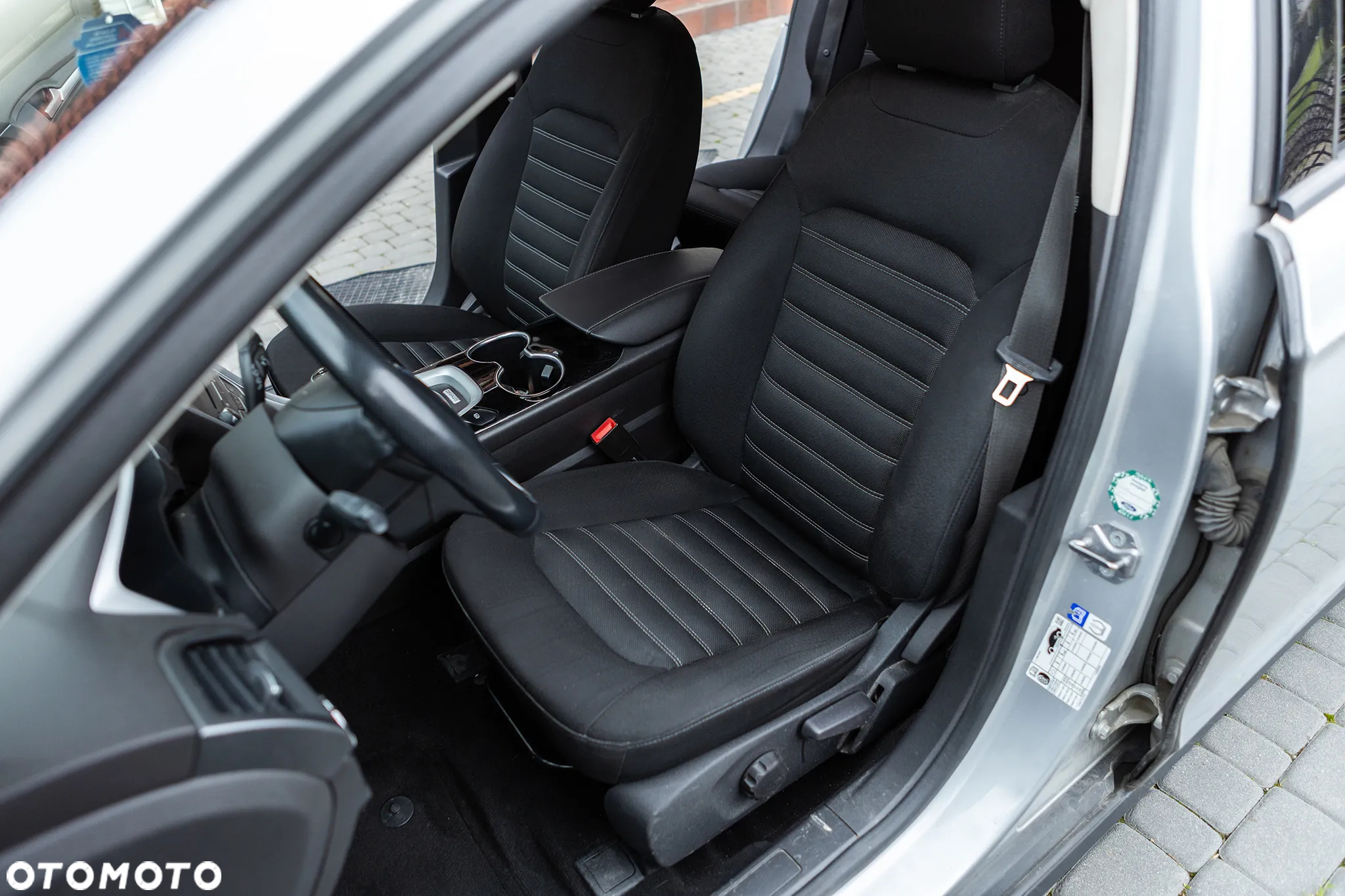 Ford Mondeo - 8