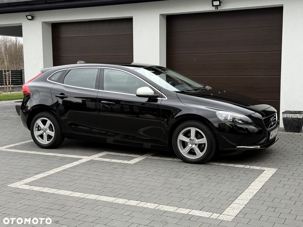 Volvo V40 D2 Drive-E Momentum - 10