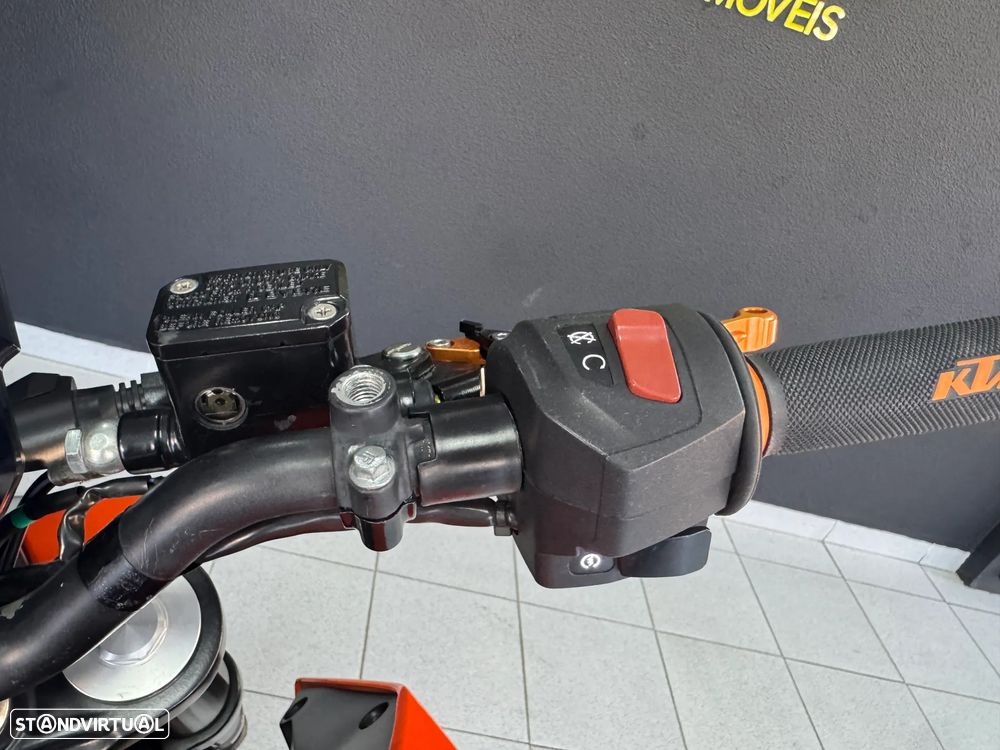 KTM Duke Duke 125 - 19