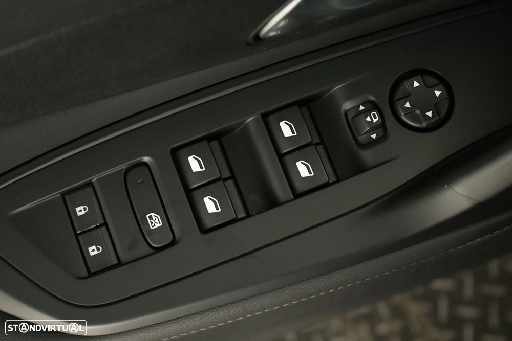 Peugeot 408 1.6 Hybrid Allure e-EAT8 - 21