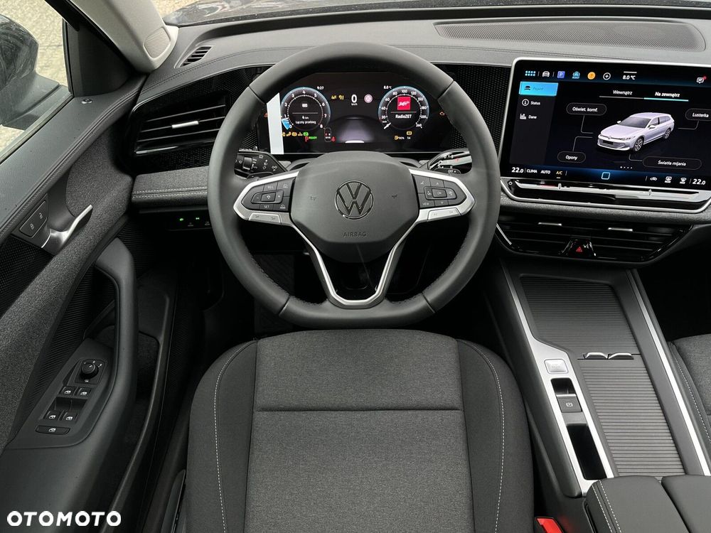 Volkswagen Passat - 11