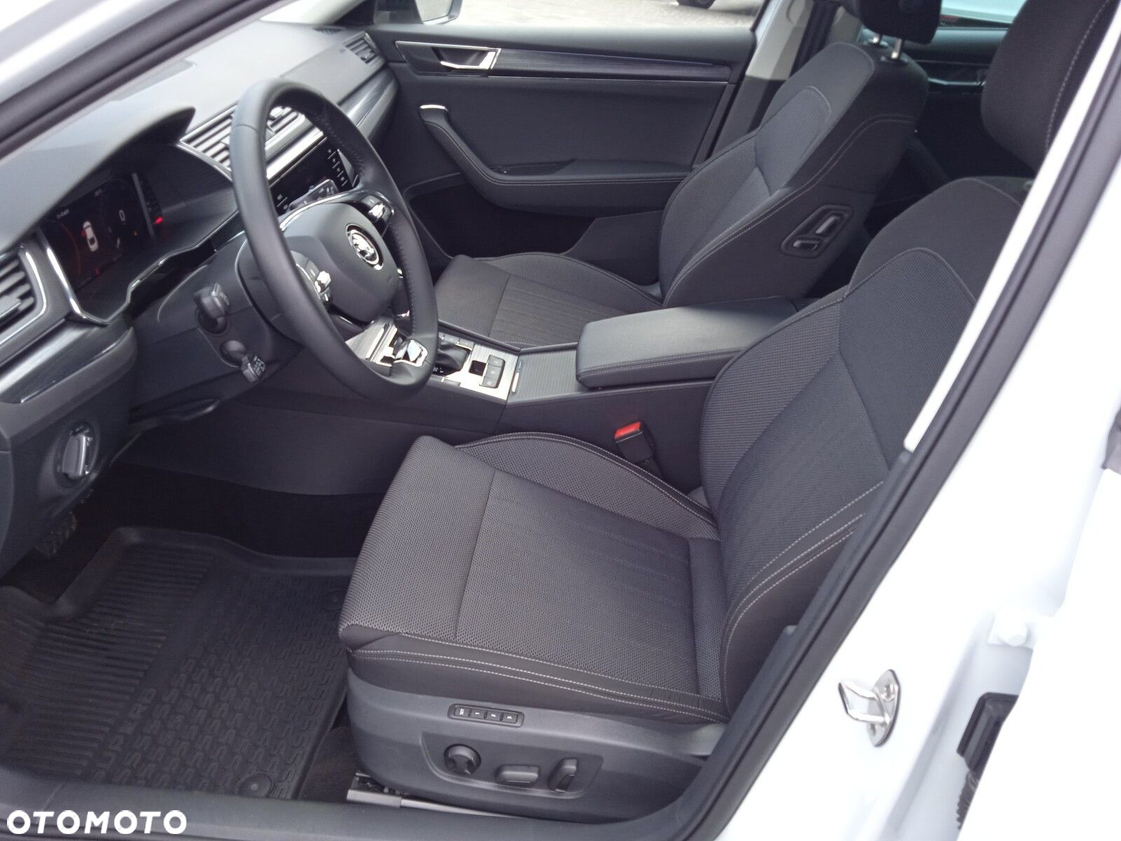 Skoda Superb 2.0 TDI SCR Style DSG - 12