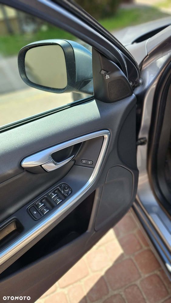 Volvo S60 T5 Inscription - 11