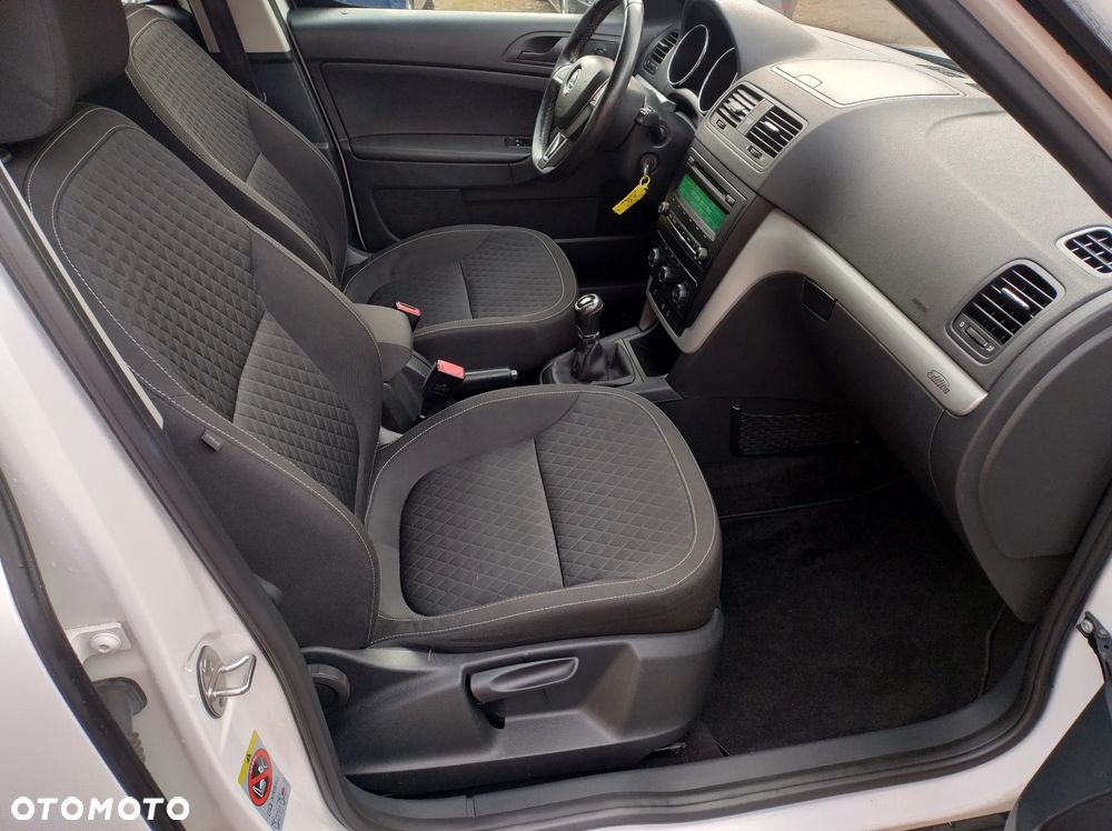 Skoda Yeti Outdoor 2.0 TDI 4x4 Active - 17