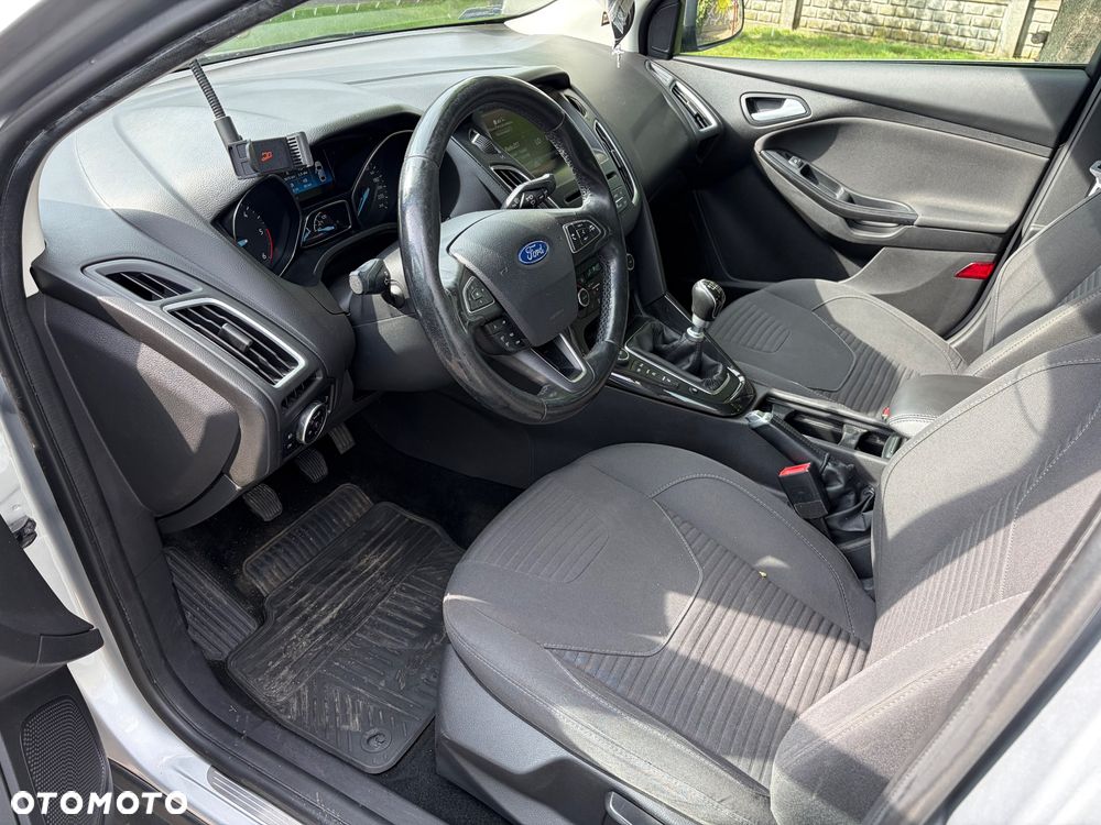 Ford Focus 2.0 TDCi Titanium ASS - 13