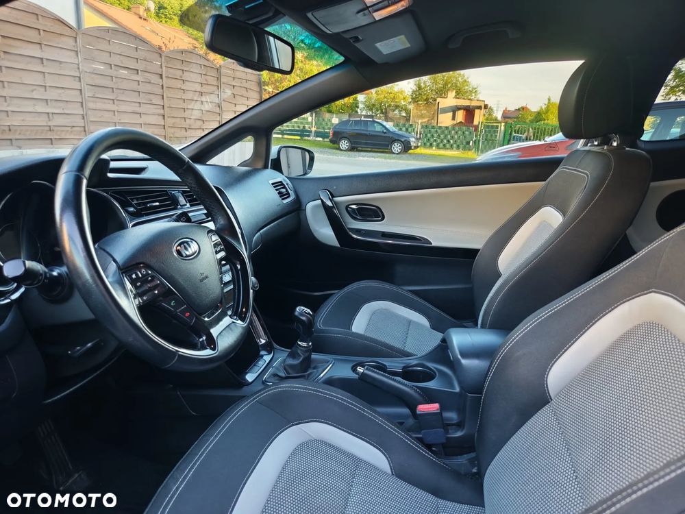 Kia ProCeed 1.6 CRDi ISG Vision - 27