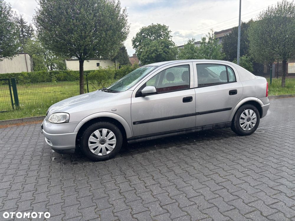 Opel Astra 1.6 16V 100 - 11
