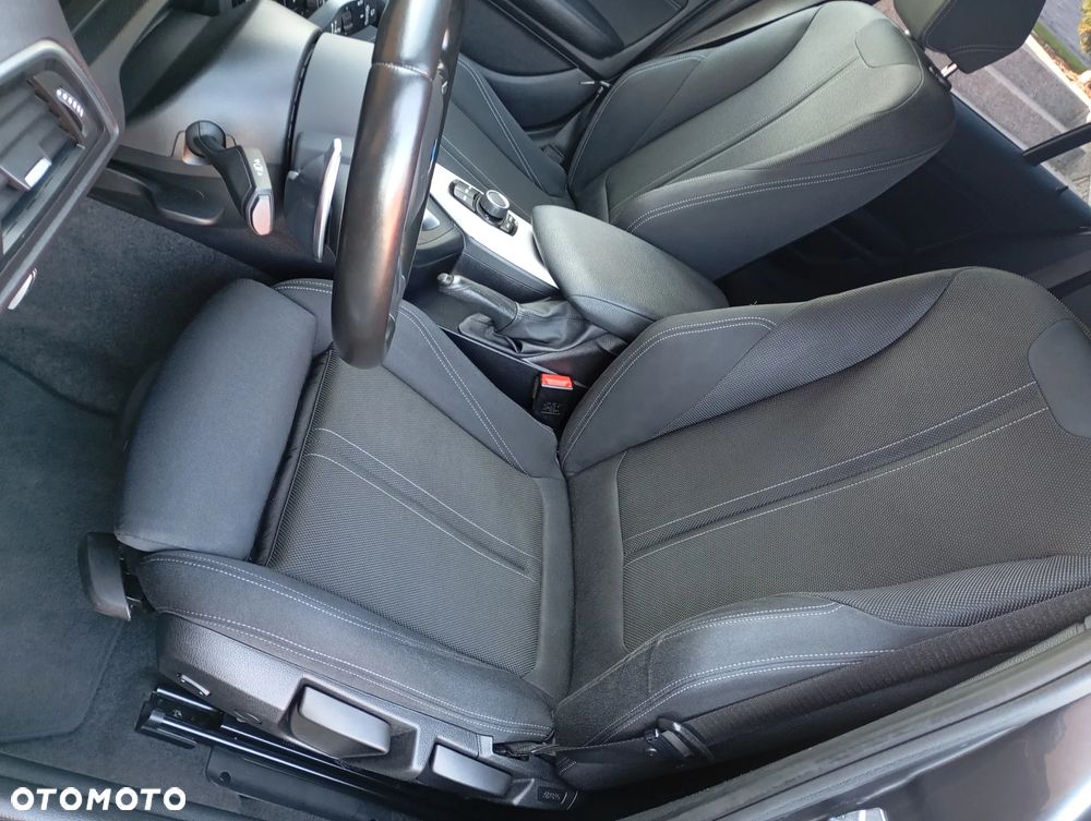 BMW Seria 1 120d xDrive Edition M Sport Shadow - 10