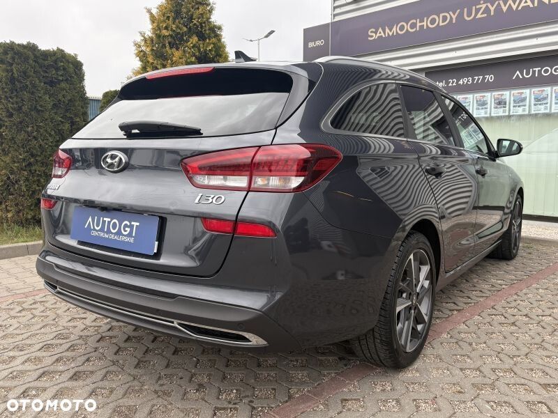 Hyundai i30 1.5 T-GDI 48V Executive DCT - 2