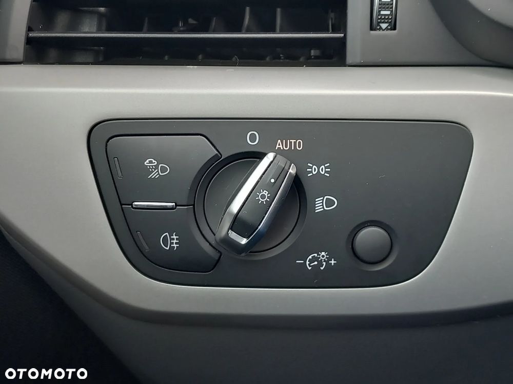 Audi A4 Avant 35 TFSI S tronic - 22