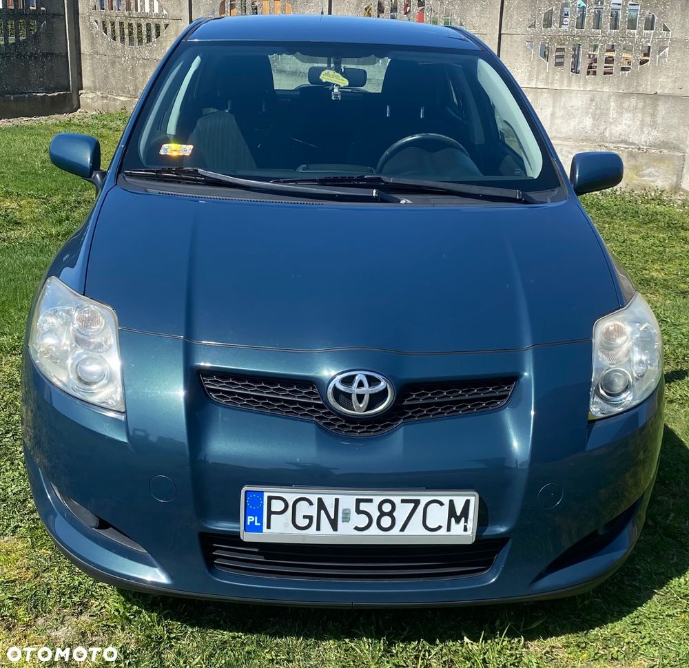 Toyota Auris - 1