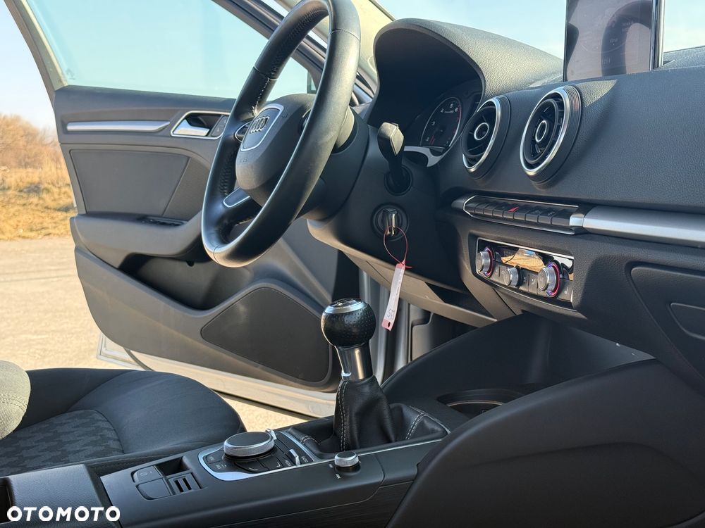 Audi A3 Sportback 1.4 TFSI Ambition - 12