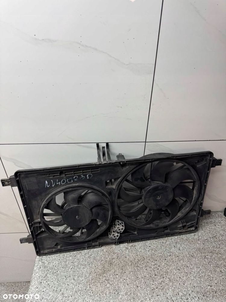 wentylator chłodnicy obudowa nv400 master movano 214813663r - 2